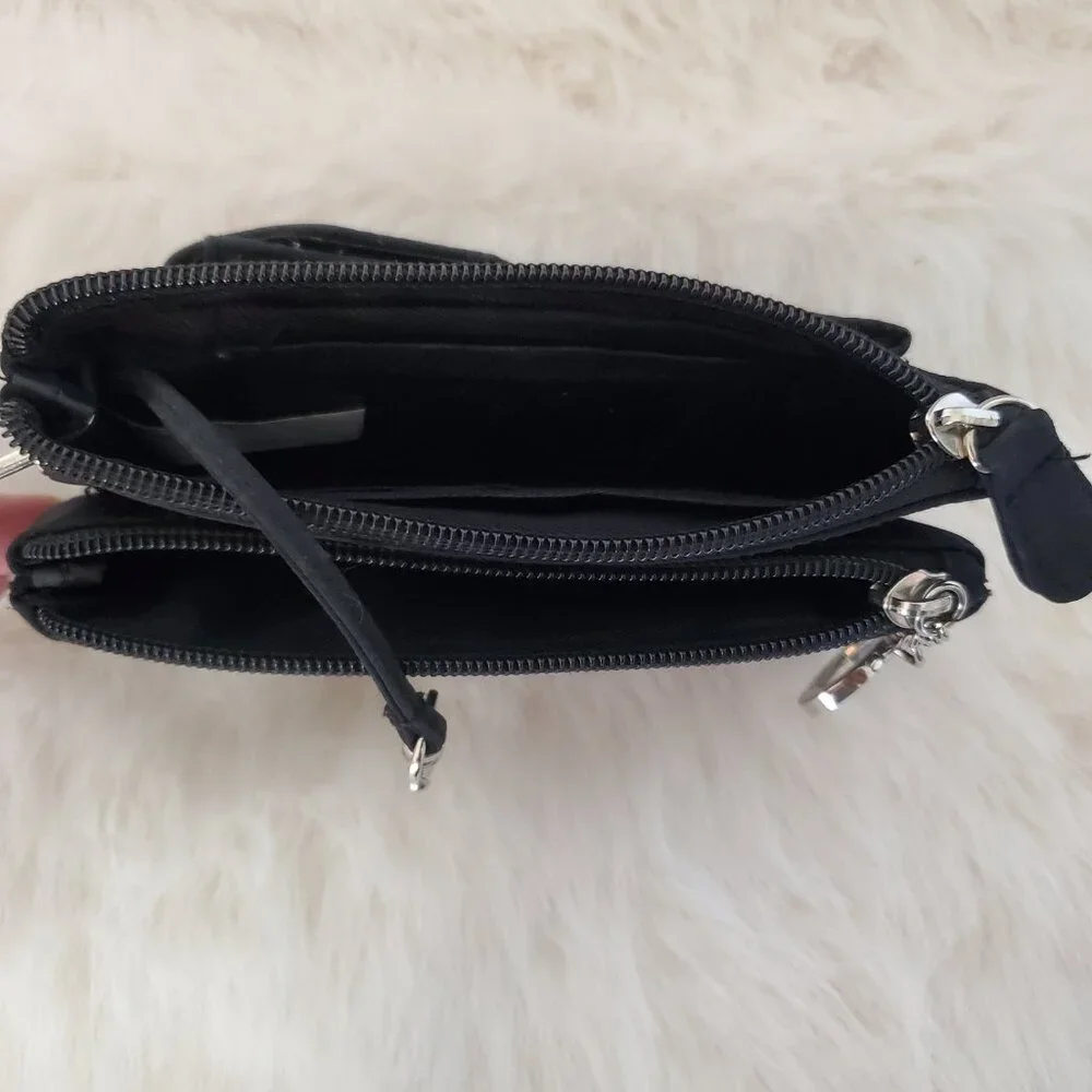 Silver Heart Black Wristlet Wallet